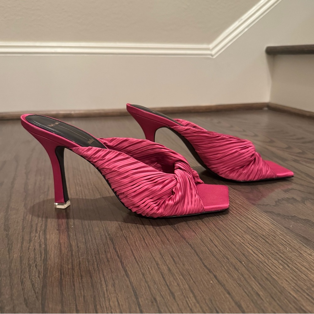 NEW ⭐️ Fuchsia Liliana Heel 9.5M by Black Suede Studio (REVOLVE)